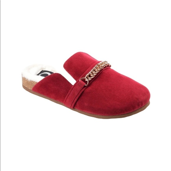 NEW Journee Collection Red Mule Flat Red Slip On Faux Fur Lining Gold Chain 9 - Picture 2 of 10
